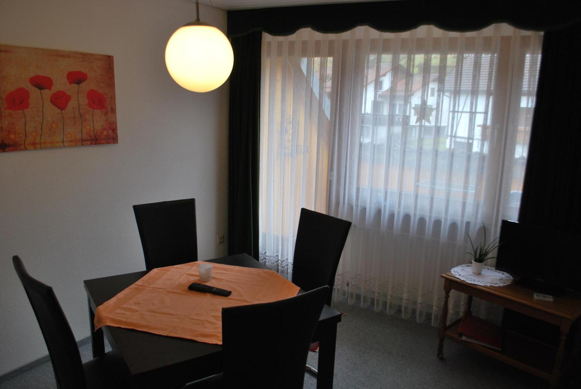 Landgasthof Hirschen Untermettingen ユーリンゲン・ビルケンドルフ 部屋 写真